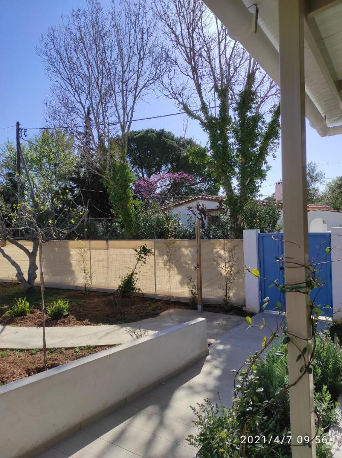 Seaside Jacaranda Apartment Скиниас Екстериор снимка