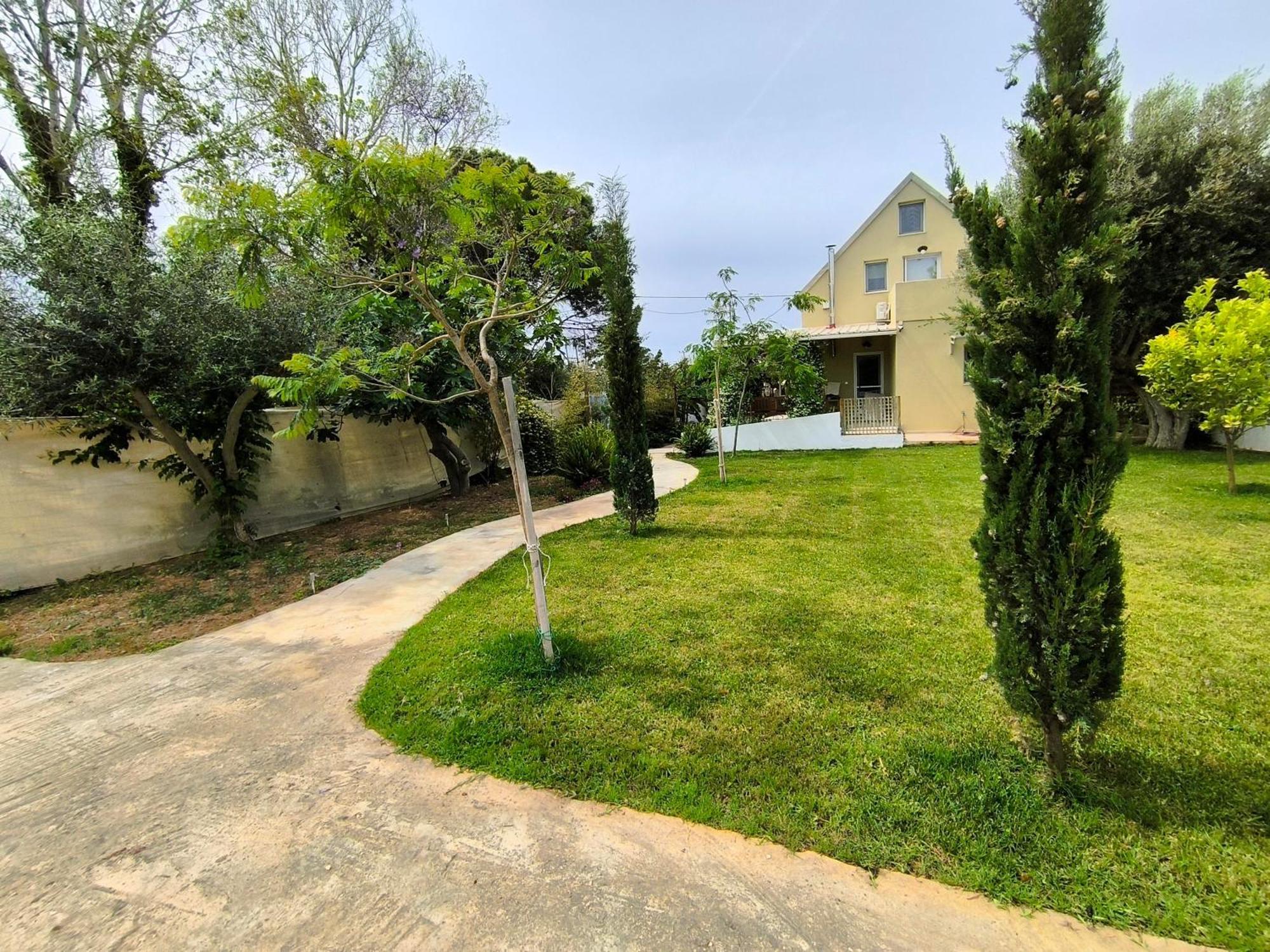 Seaside Jacaranda Apartment Скиниас Екстериор снимка